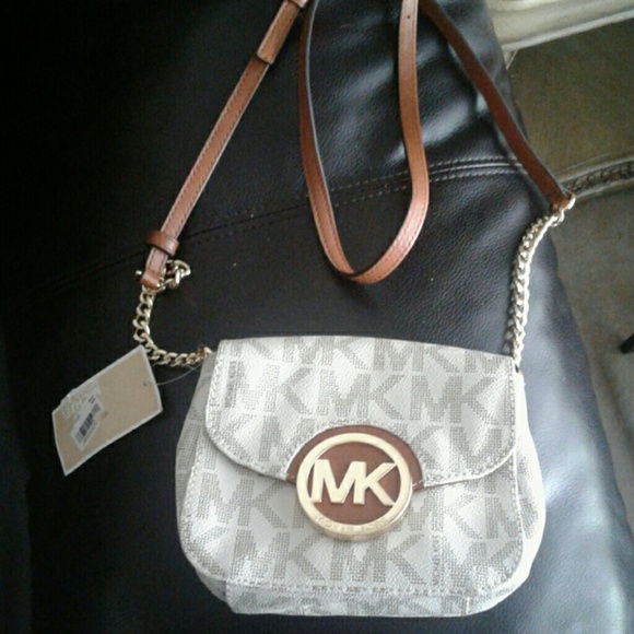 New  Cross Body Michael kors - Picture 1 of 5